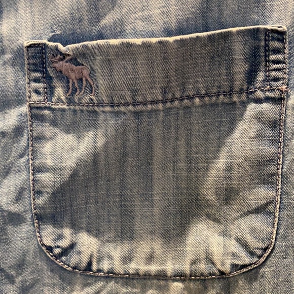 Abercrombie & Fitch Chambray Shirt - Picture 6 of 6